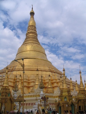 ミャンマーの旧首都ヤンゴンのシュエダゴン・パゴダ　Yangon・Shwedagon Pagoda